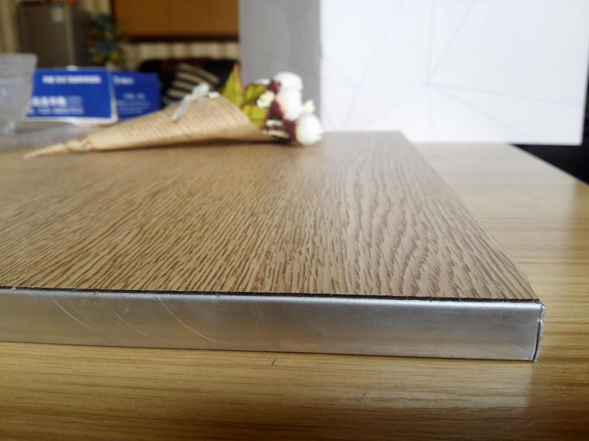 木纹铝蜂窝板2