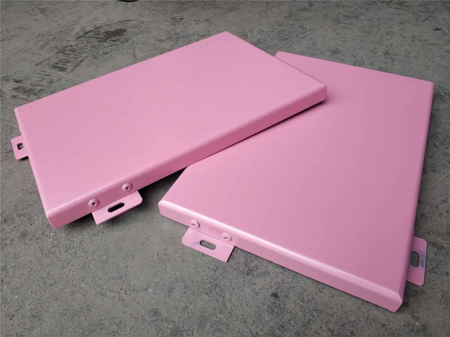 粉红色铝单板样板2